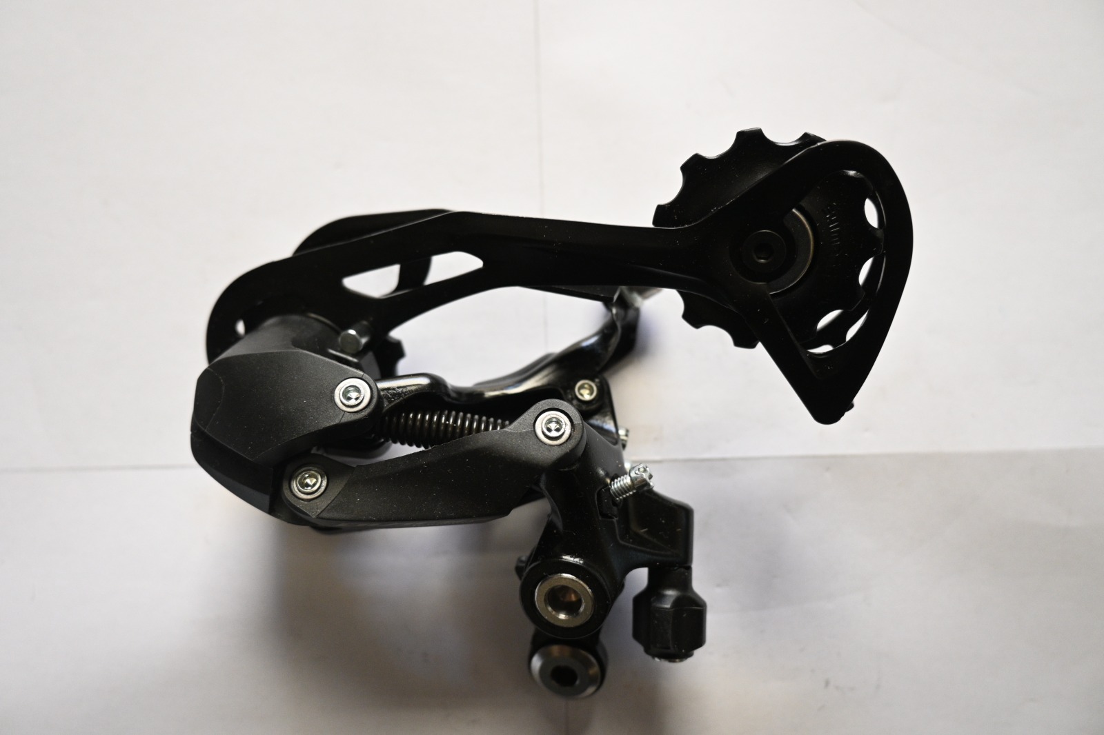 Shimano Ailvio Rear Derailluer 9 Speed. - Image 2